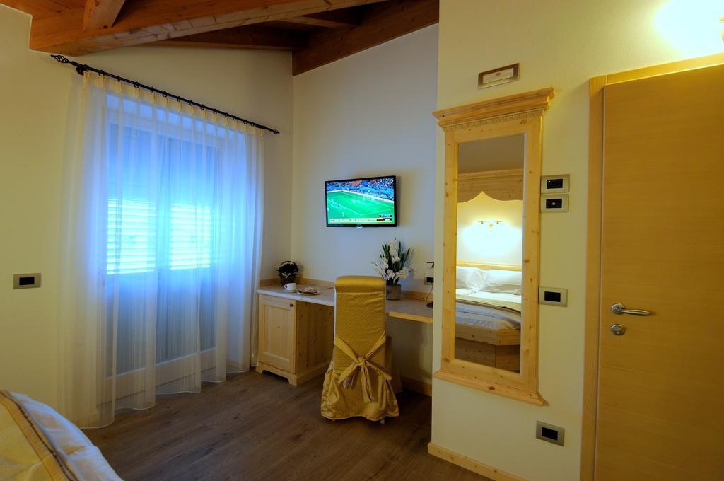 Villa Agritur Melissa Croviana Habitación foto